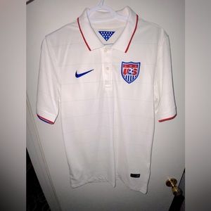 Excellent used condition, men’s USA Nike Dri fit soccer polo.